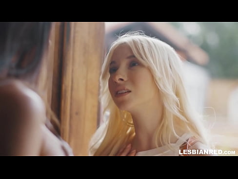 ❤️ A lány néhány hónap után hazajön, és végül a mostohaanyja punciját eszik. ☑ Pornó videó at hu.dewporn.ru ❌❤