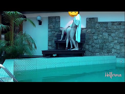 ❤️ A főnök meghívja a szobalányt a medencébe, de nem tud ellenállni egy forró ☑ Pornó videó at hu.dewporn.ru ❌❤